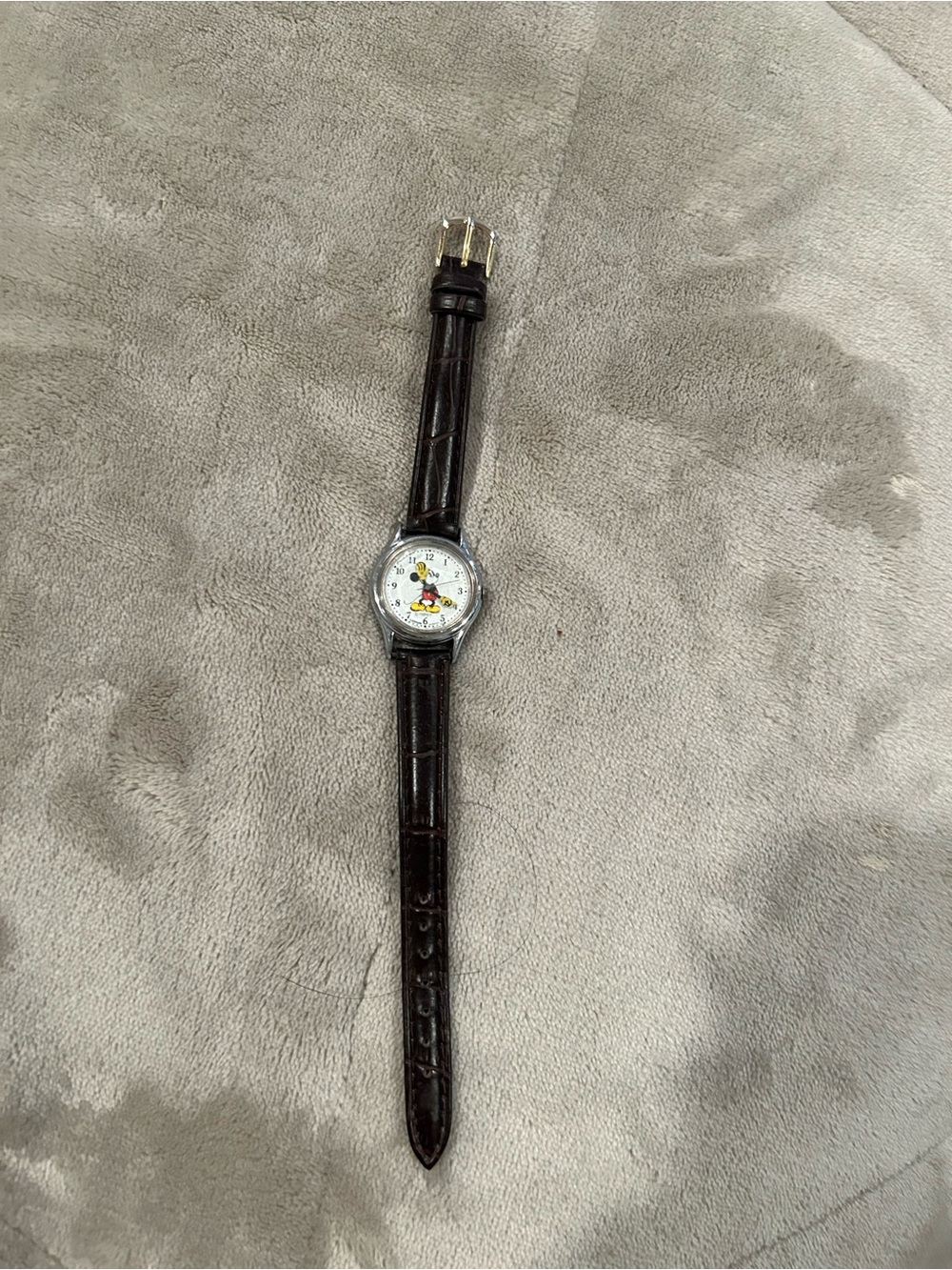 Classic Brown Leather Strap Men’s Watch with Character Dial